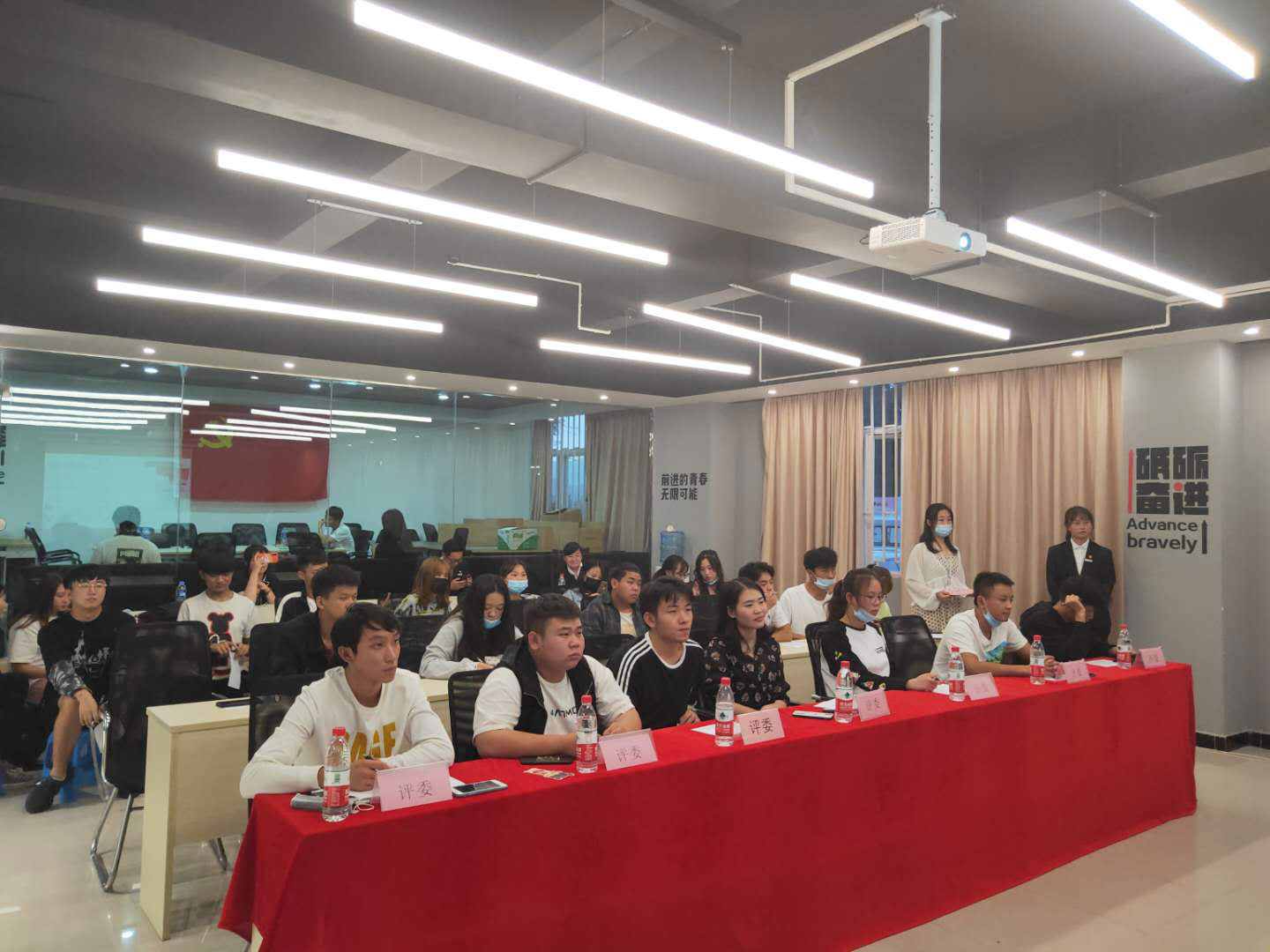 学生会主席团换届选举