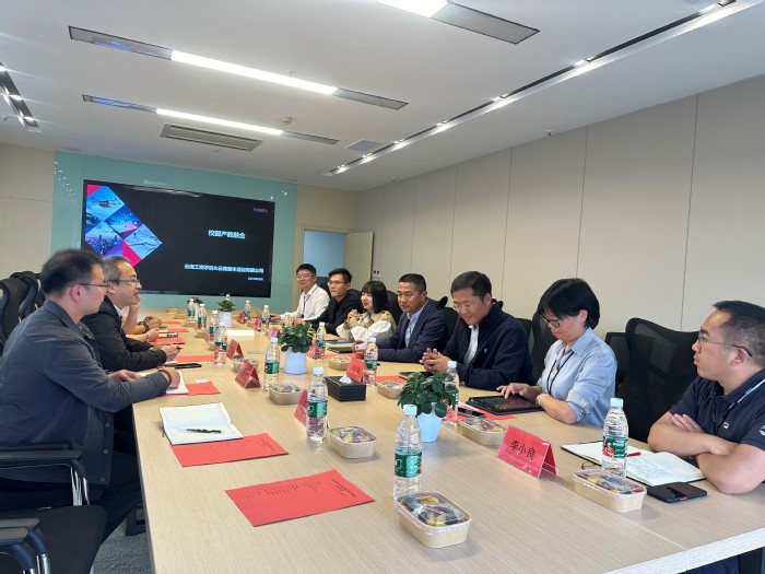 云南工商学院经济与管理学院院长与云南顺丰速运深化校企合作，共...