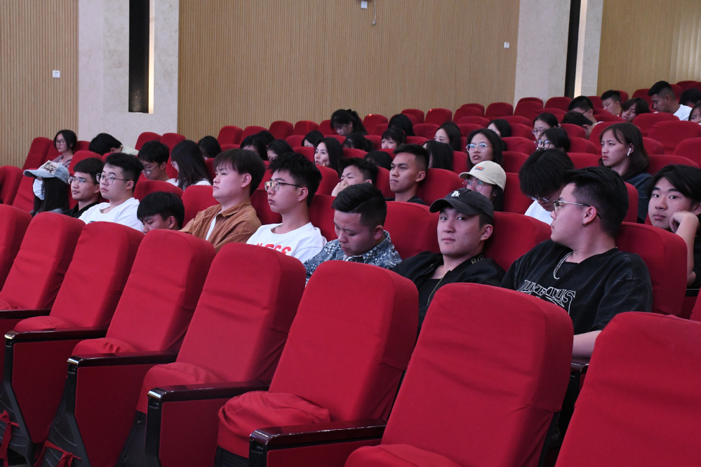 云南工商学院经济与管理学院“备考上岸计划”大学生职业生涯指导...