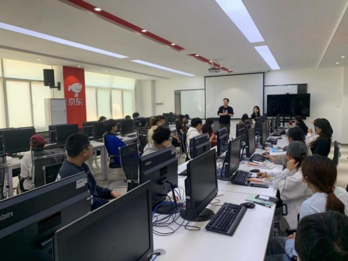 经济与管理学院电子商务专业首届新媒体直播与短视频双创联赛正式...