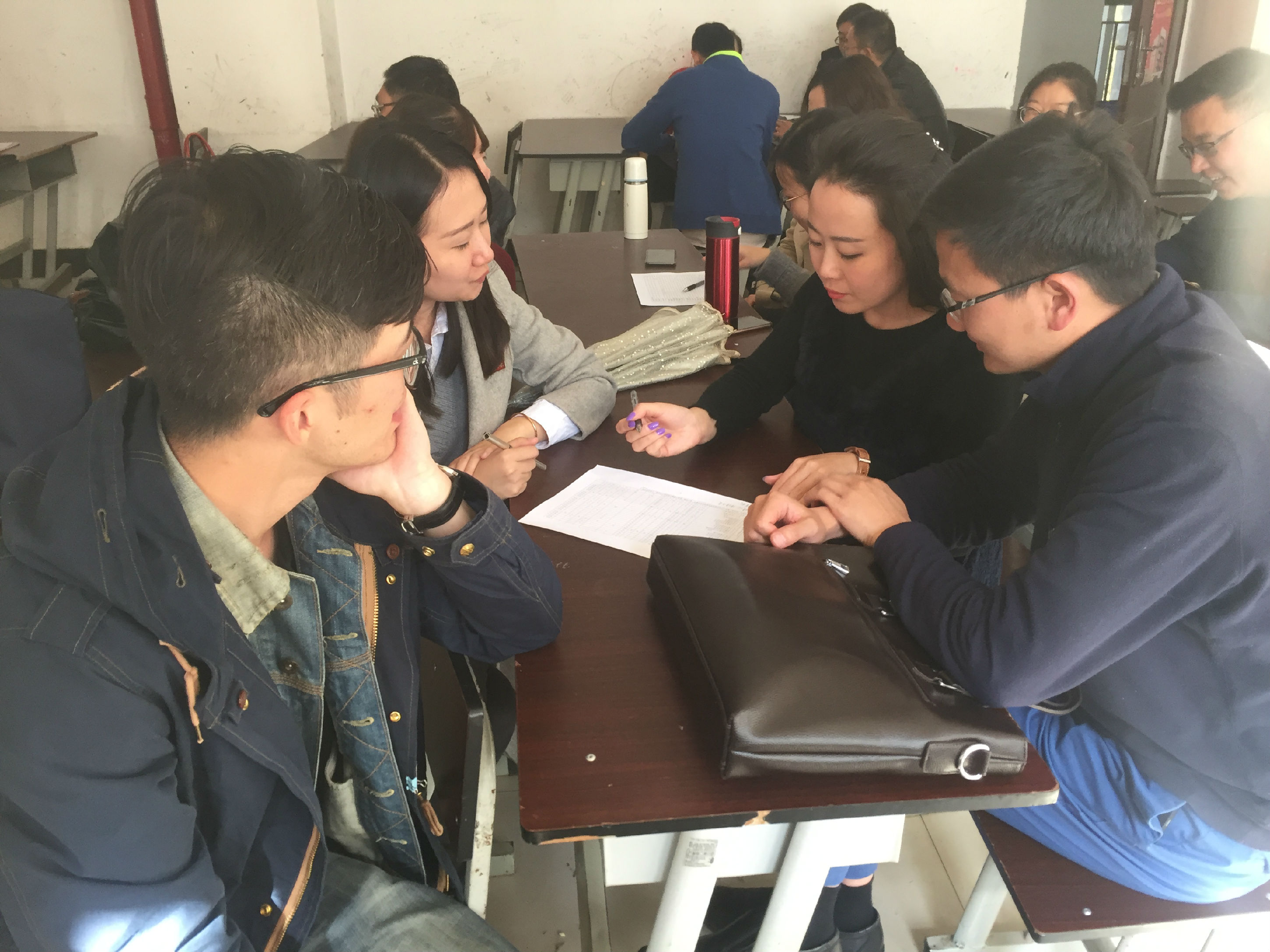 树新风，学生第一；学案例，砥砺前行