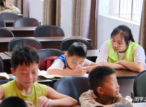 “喜迎党的二十大、 永远跟党走 、奋进新征程”经济与管理学院、...